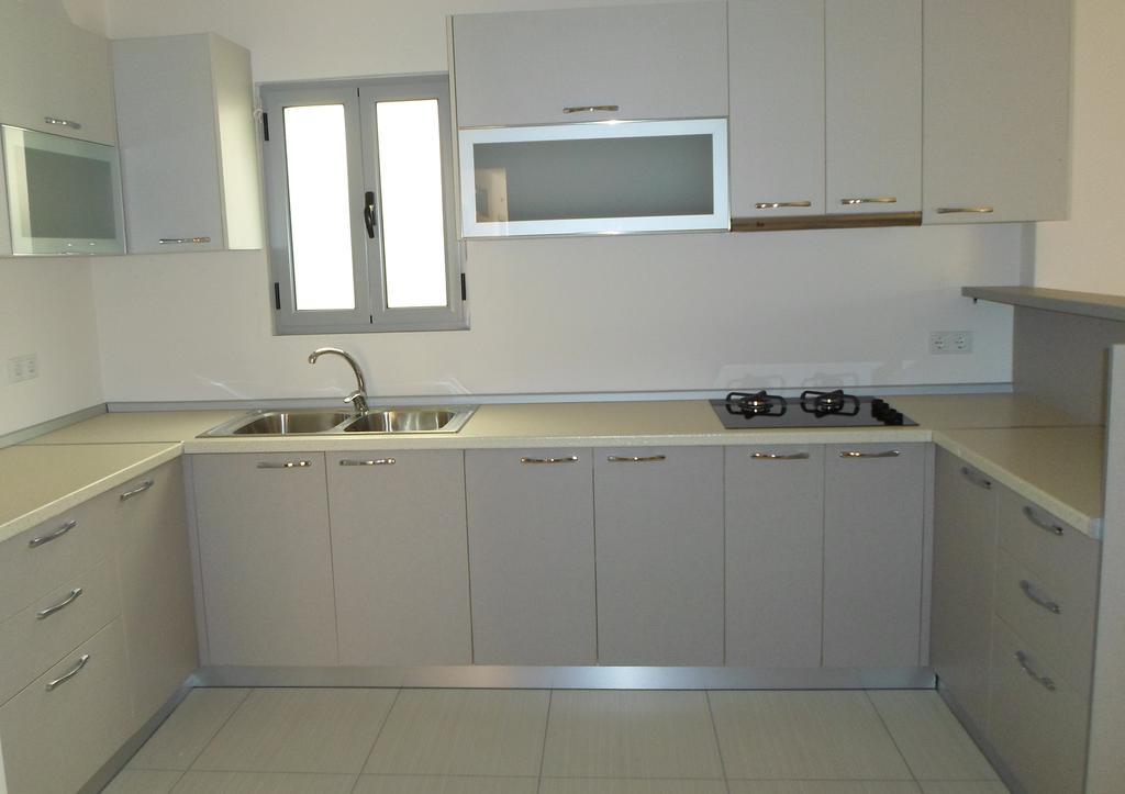 Riviera Rooms Himare Phòng bức ảnh