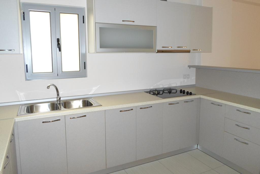 Riviera Rooms Himare Phòng bức ảnh