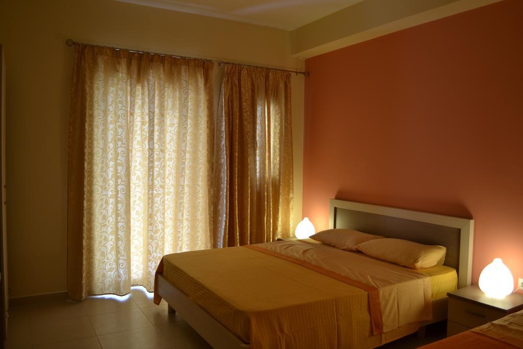 Riviera Rooms Himare Phòng bức ảnh