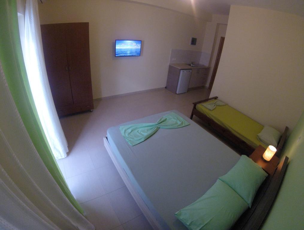 Riviera Rooms Himare Ngoại thất bức ảnh