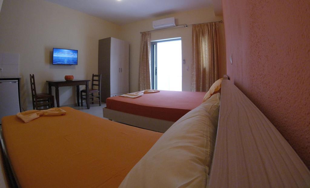 Riviera Rooms Himare Ngoại thất bức ảnh