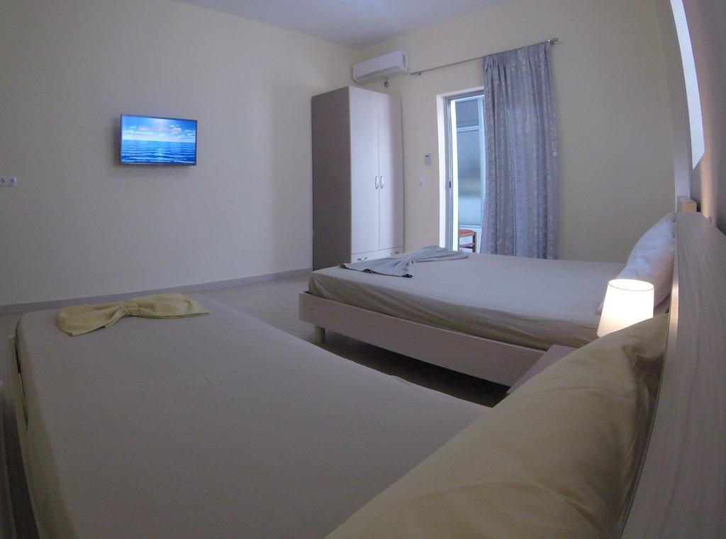 Riviera Rooms Himare Ngoại thất bức ảnh