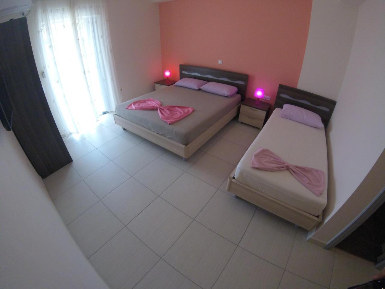 Riviera Rooms Himare Ngoại thất bức ảnh